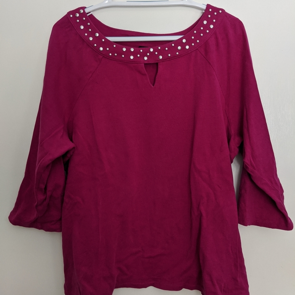 Winner Embellished keyhole top